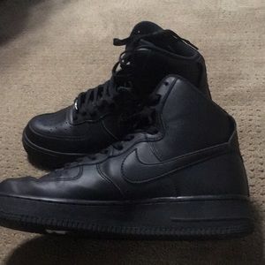 men’s triple black high top nike air force ones